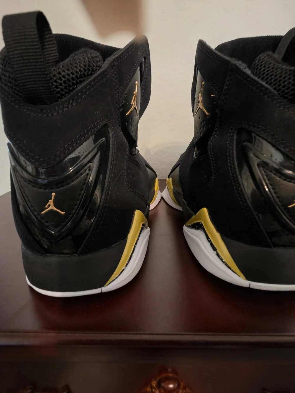 Air Jordan True Flight Black Gold Sneakers 42964072 NWT